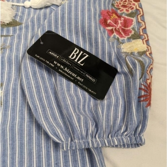 Paparazzi by Biz Embroidered Boho Peasant Top Blue - Picture 7 of 11